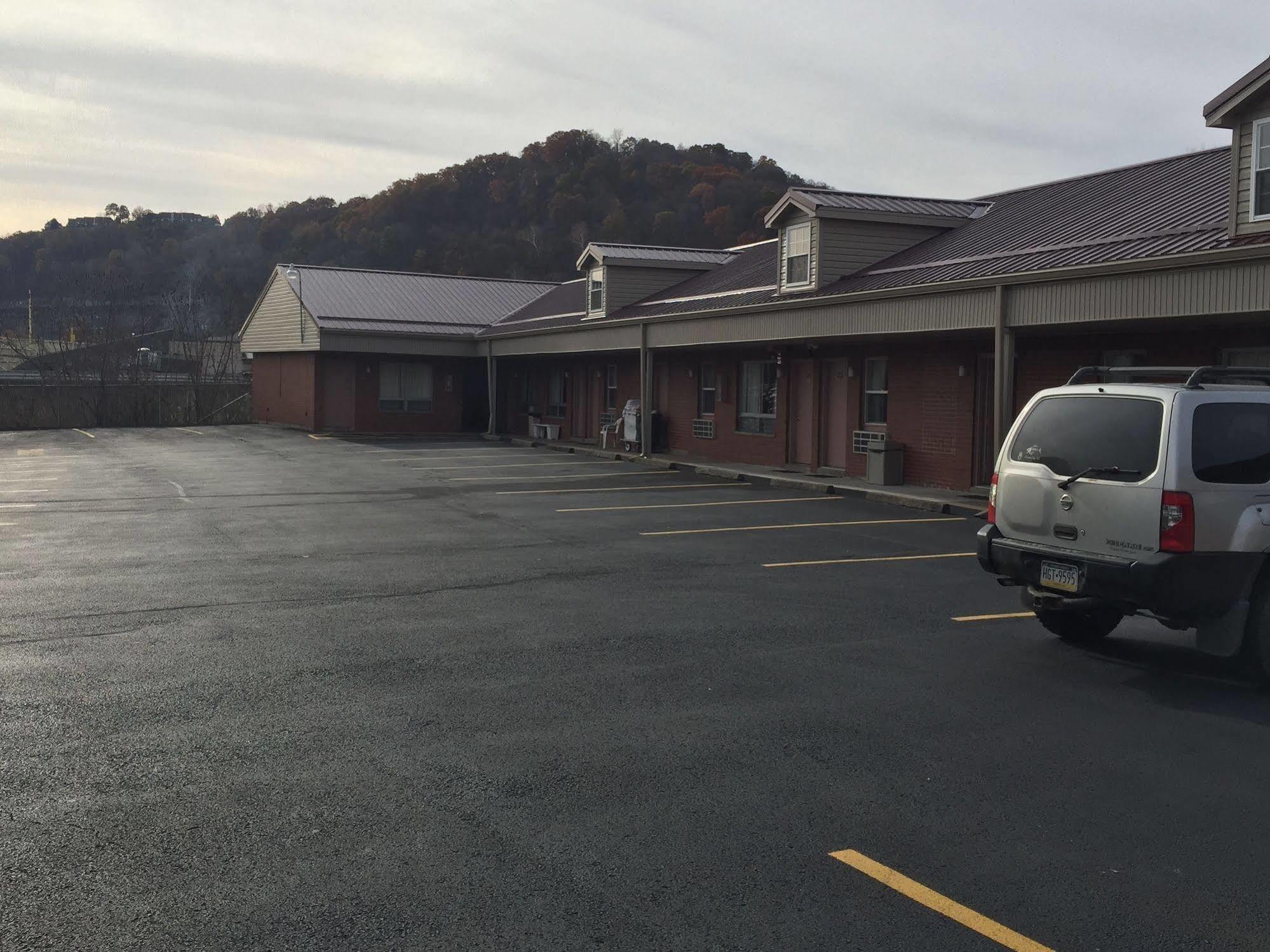 Valley Motel Pittsburgh Harmarville Buitenkant foto
